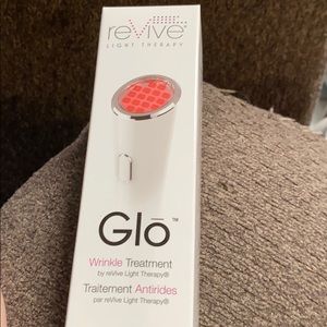 Revive light therapy glo wrinkle treatment